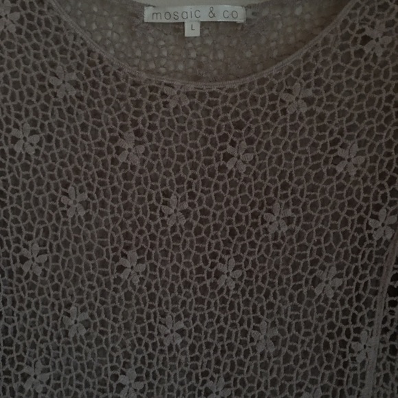 Mosaic &CO hi low crotchet top - Picture 2 of 3